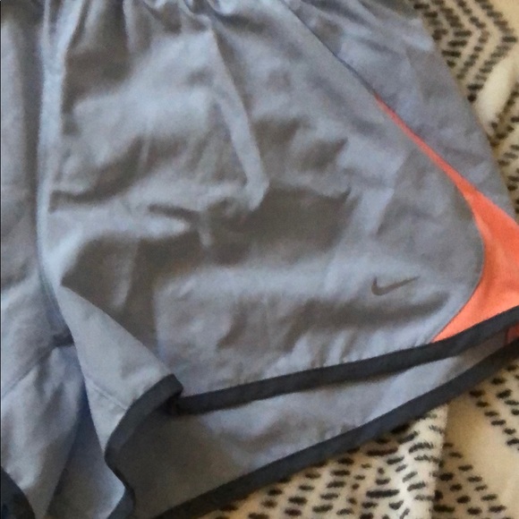 Nike running shorts - Picture 2 of 4